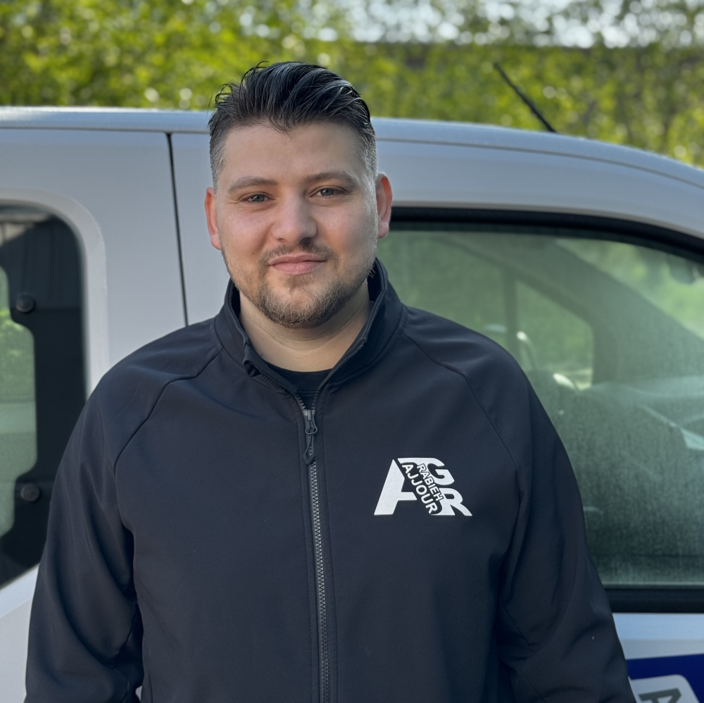 Rabieh Ajjour ist Geschäftsführer der Ajjour Glas- und Gebäudereinigung GmbH bei Hamburg